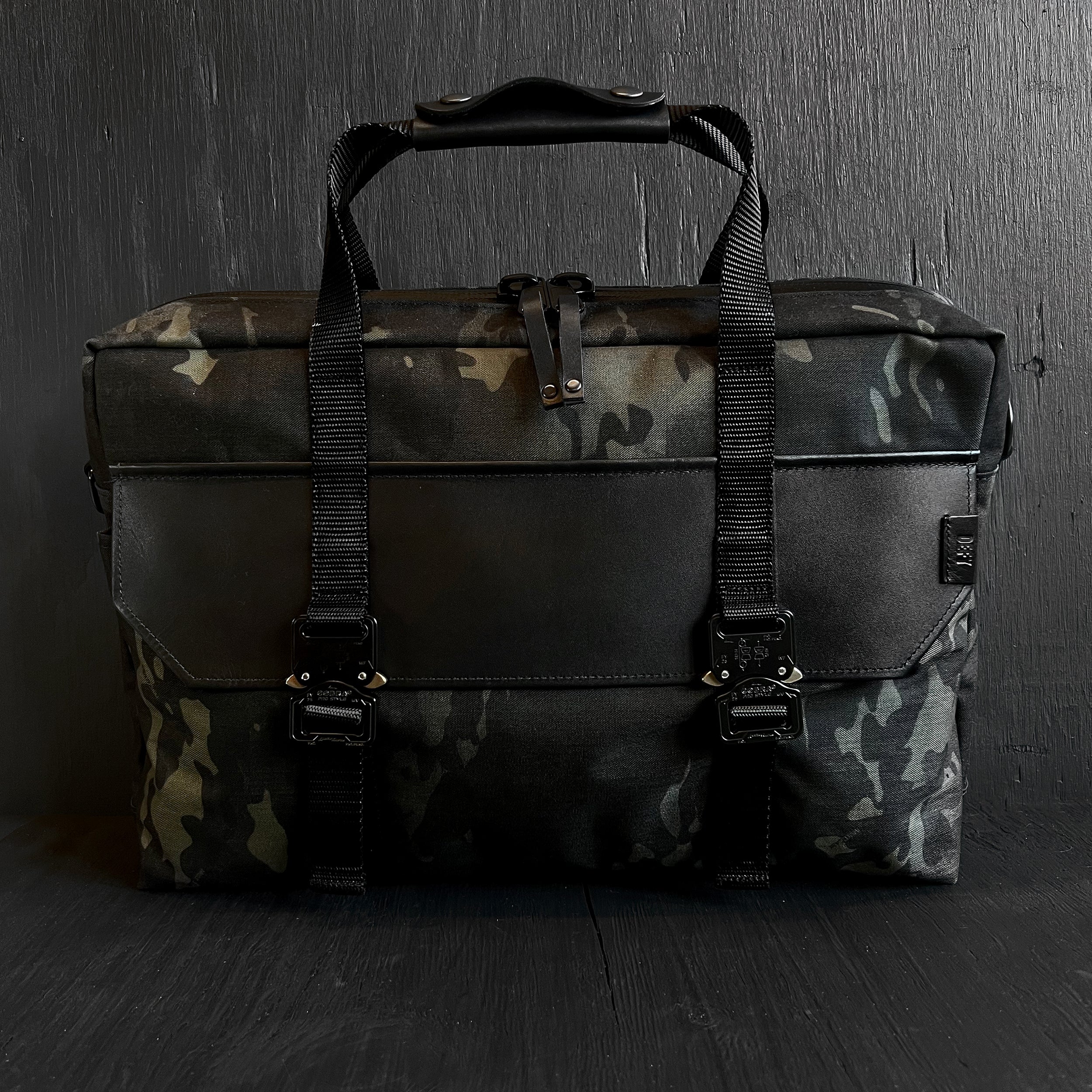 Defender Rogue Camo MultiCam Black™ CORDURA® x Coyote X-Pac™